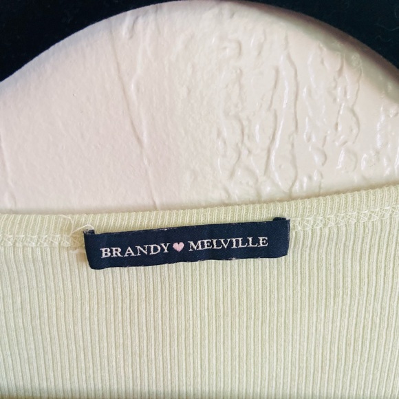 Like green brandy Melville top - Picture 3 of 3